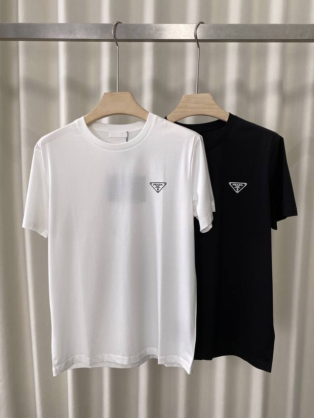 Prada. Spring and summer short-sleeved T-shirt with three-dimensional inverted t
