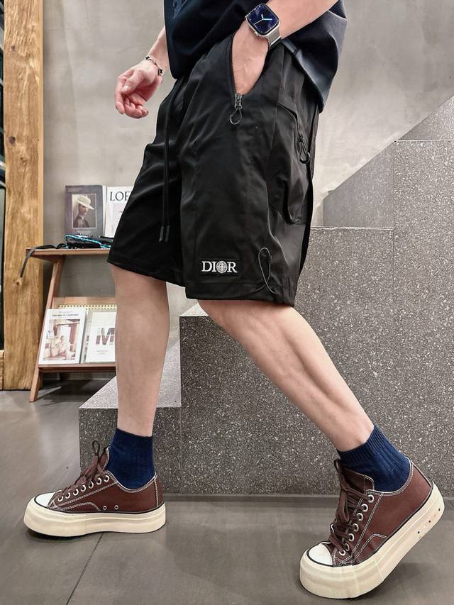 Di.Or Stone Island new summer shorts, originality is always the pursuit! ! Impor