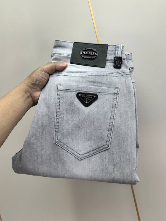 Prada. The latest men's jeans for spring and summer 2025! Heavy-duty washed deni
