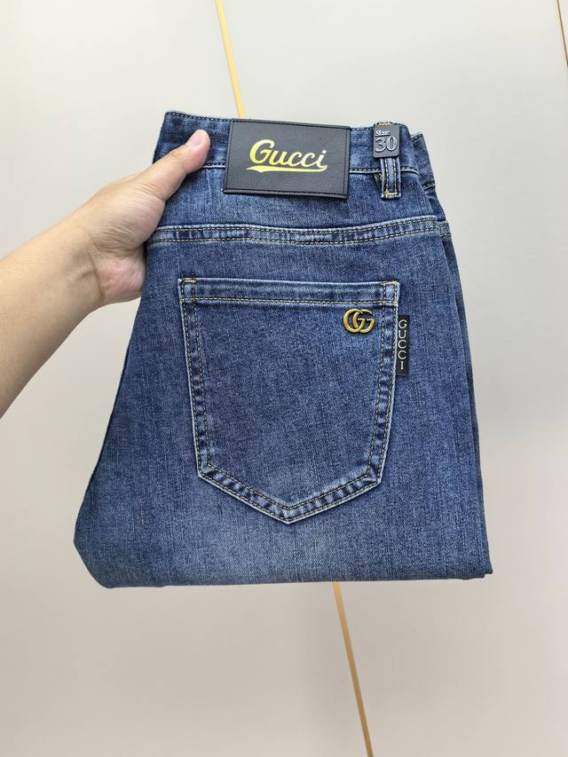 Gucci. The latest men's jeans for spring and summer 2025! Heavy-duty washed deni