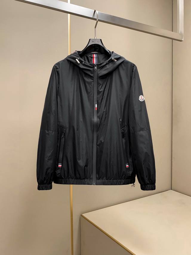 Moncler 2530 Spring Official Fashion Show Classic Jacket Price 12640+ Made of 20