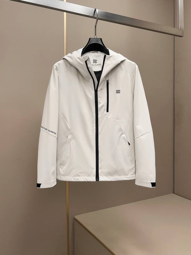 P4002530 Spring official catwalk classic jacket priced at 12640+. Made of 20D fi