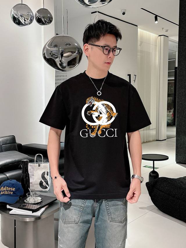 Gucci. 2025 Spring and Summer new fashion round neck short sleeves, high-end cus
