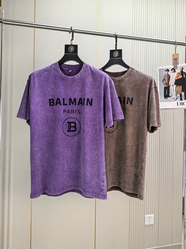 Balmain. 2025 Spring and Summer new fashion round neck short sleeves with retro