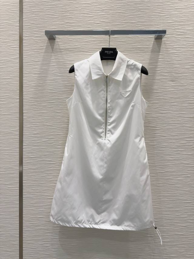 Prad* 2025Ss new vest dress is fashionable, low-key, elegant and luxurious! The