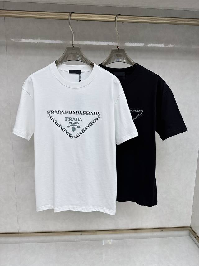 Prada 2025Ss latest short-sleeved T-shirt for spring and summer, soft to the tou