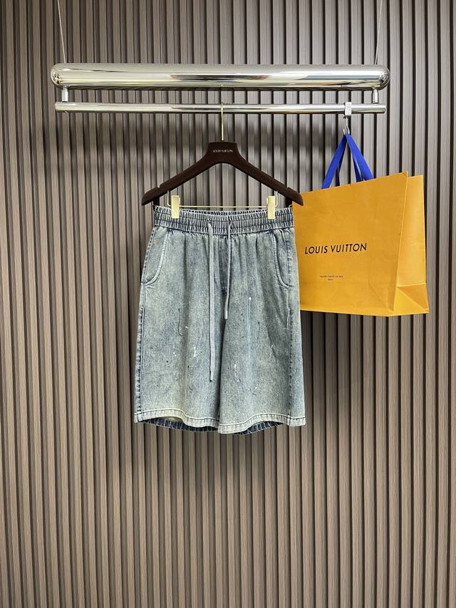 Mm6 2025Ss mud-dyed distressed shorts! These shorts are loose-fitting, unisex, c