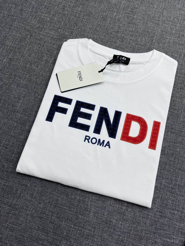 Fendi 25Ss Spring and Summer new short-sleeved T-shirt for men This is a classic