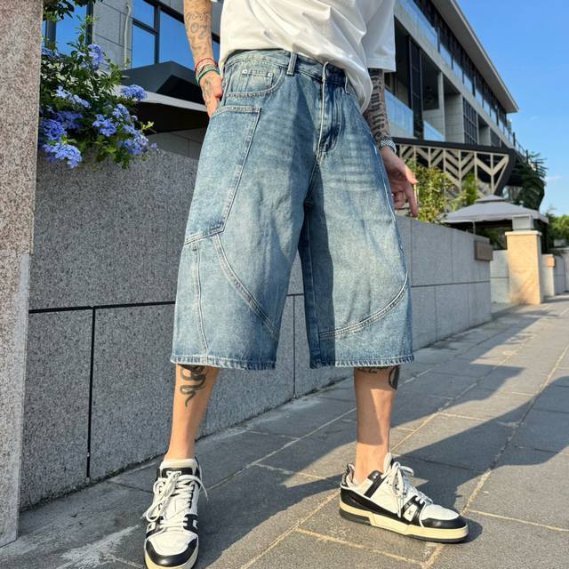 Mm6 casual denim shorts, custom-made, top-grade denim fabric, super stylish, hea