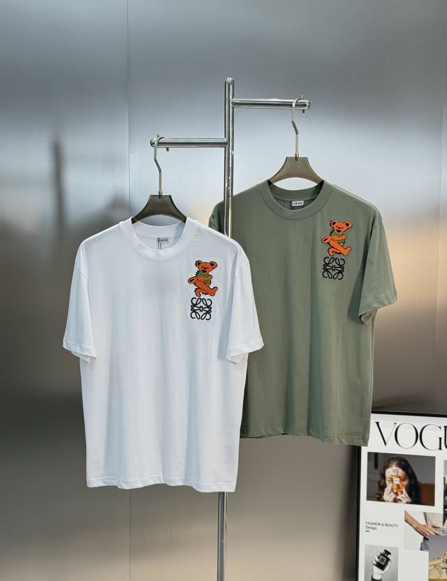 Recommended! ! Loewe 25S couple bear T-shirt! ! The style is very youthful and e