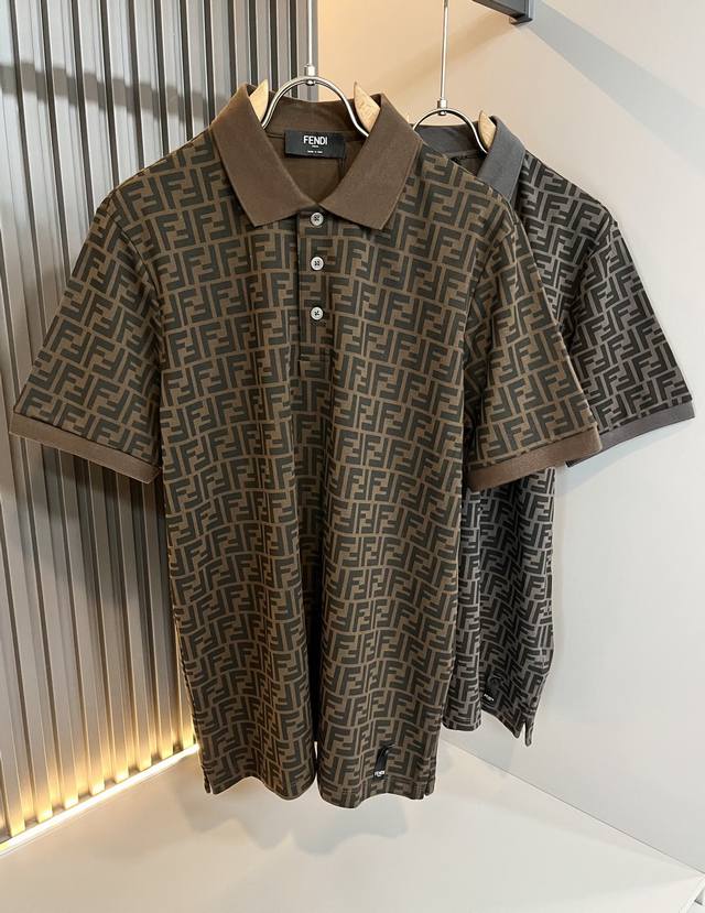 Fen Fendi 2025 Spring and Summer new short-sleeved Polo shirt! The plain version