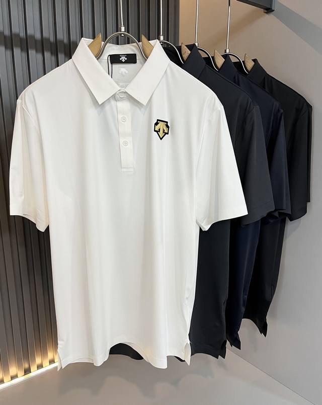 Descente, the new short-sleeved Polo shirt for spring and summer 2025, is a prof