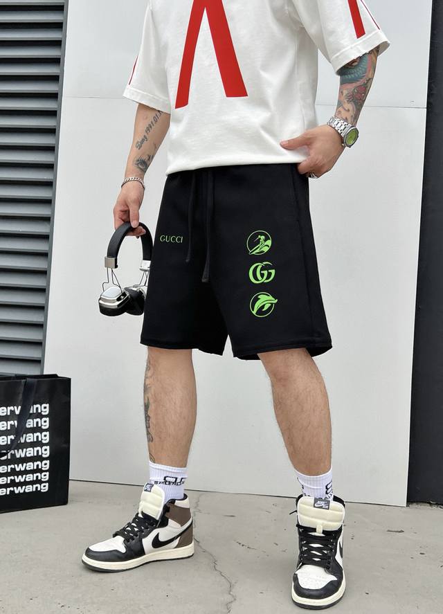 Coolki 25 Spring/Summer new shorts This minimalist style expresses a modern atti