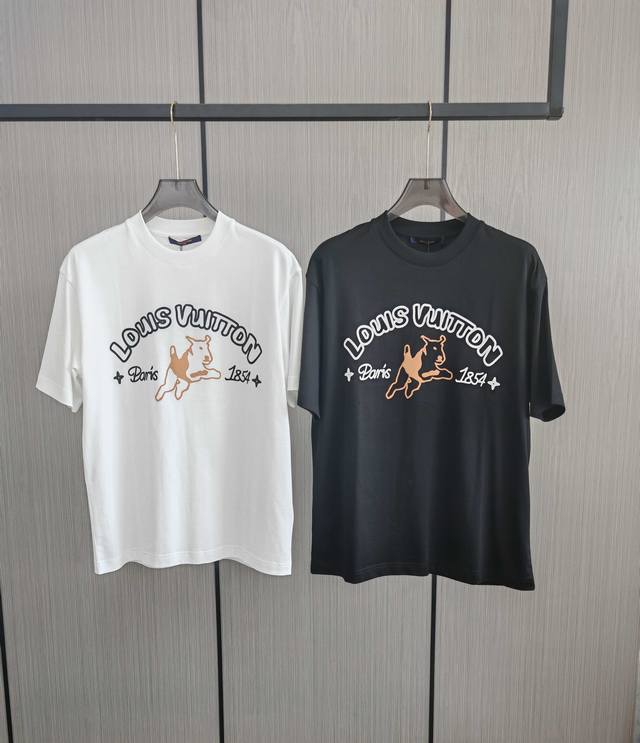 L*V. The latest printed men's round neck T-shirt for spring and summer 2025. Imp