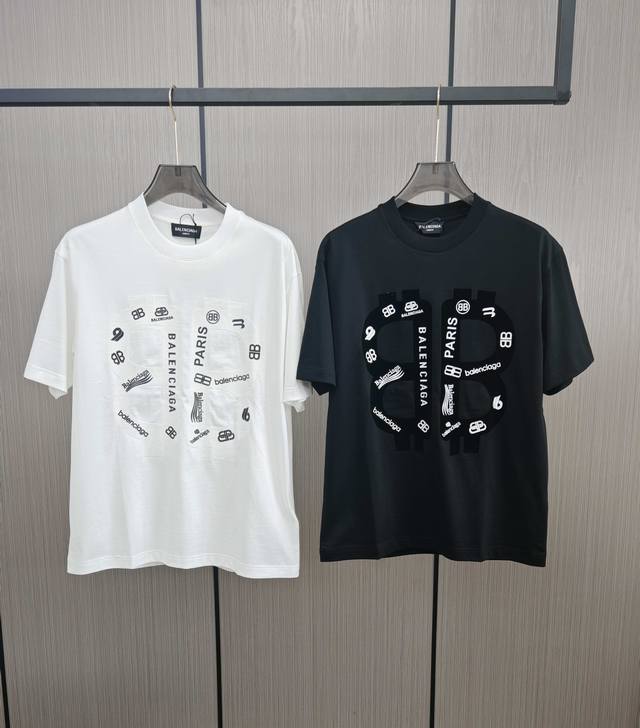 Paris * Family. The latest flocked printed men's round neck T-shirt for spring a