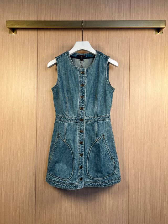 Lv 25Ss new button-down denim dress size: 34-36-38