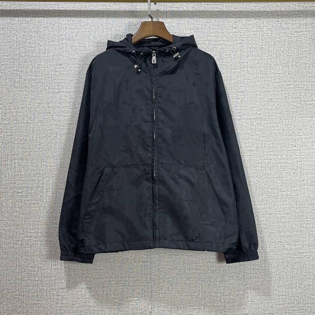 L*Uis Vuitton Spring/Summer New Jacquard Hooded Jacket Made of nylon jacquard fa