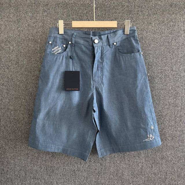 Lv 2025 Fw Early Fall New Cotton Button Straight Shorts Lv Regatta pattern depic