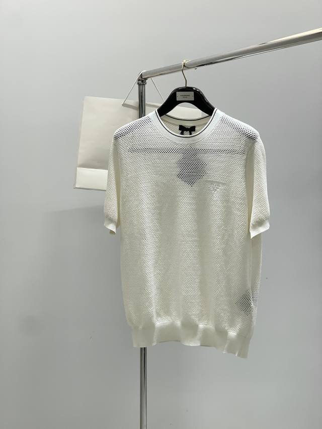 Prada, the latest product for summer 2025, available at the counter, fashionable