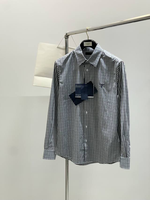 Prada, the latest product for spring 2025, available at the counter, fashionable
