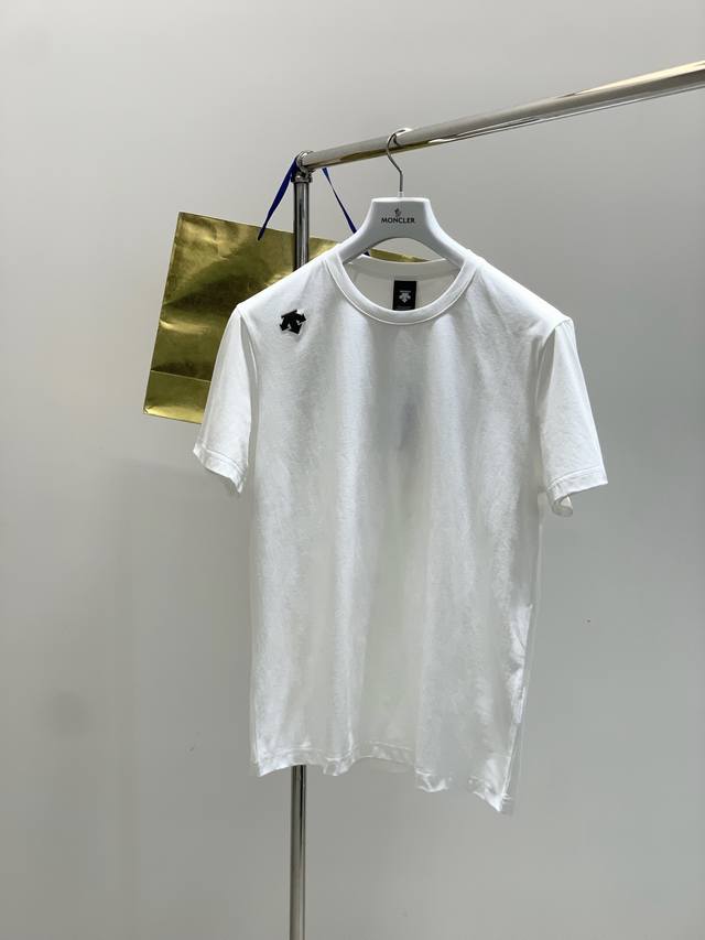 Descente, 2025 new summer style, fashionable and casual round neck short-sleeved