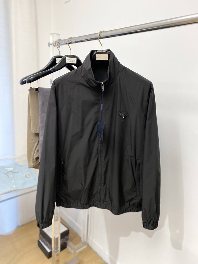 Prada, 2025 new jacket, stylish and handsome, simple and versatile, with hardwar