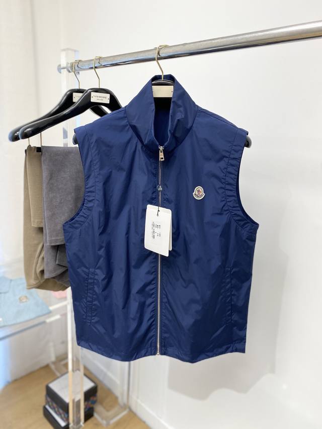 Moncler, 2025 new jacket vest, stylish and handsome, simple and versatile, embro