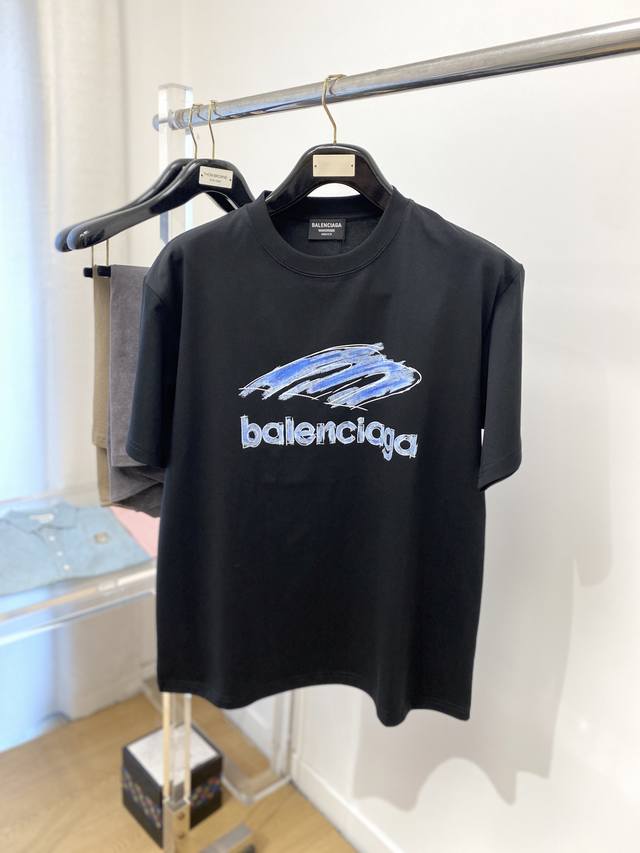 Balenciaga, the latest short-sleeved T-shirt of 2025, handsome and fashionable,