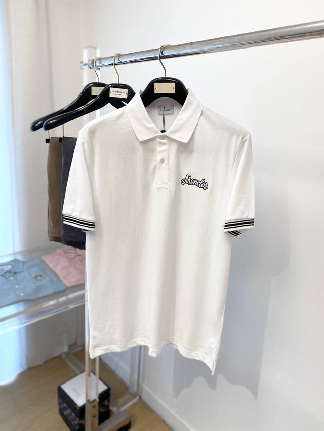 Moncler, 2025 new short-sleeved T-shirt, handsome and fashionable, exquisite emb
