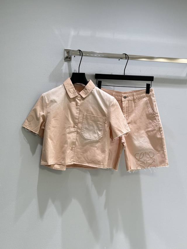 25Ss New summer styles! Loewe is on fire this year!! Anagram classic logo shorts