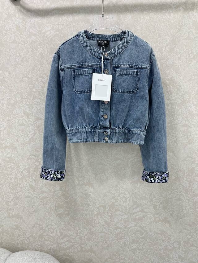 Chan*L25 New retro denim jacket with cuffs and hidden logo prints. Customized Yb
