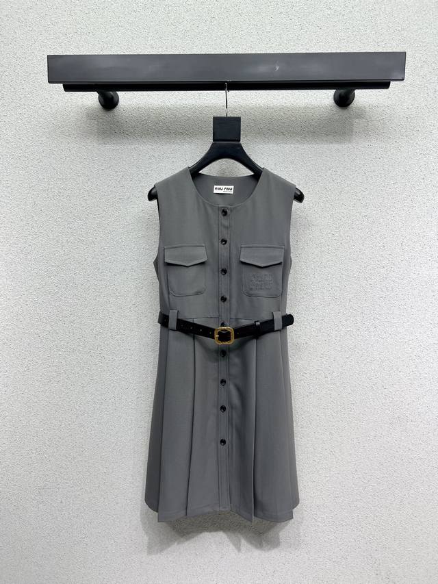 Miu sleeveless dress with belt! Delicate texture, soft and classic age-reducing