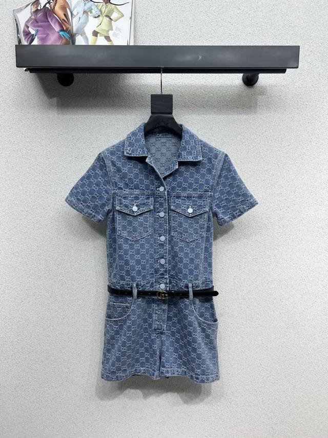 G's classic jacquard denim jumpsuit with belt! Classic and stylish, perfect for
