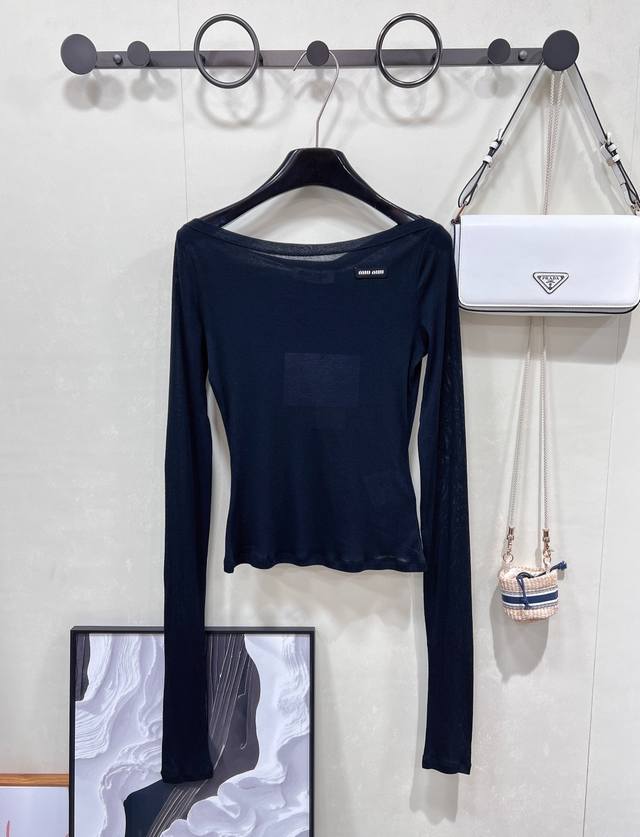 Miumiu Logo Small Logo One-shoulder Thin Base Shirt Long Sleeve T-shirt Low-key