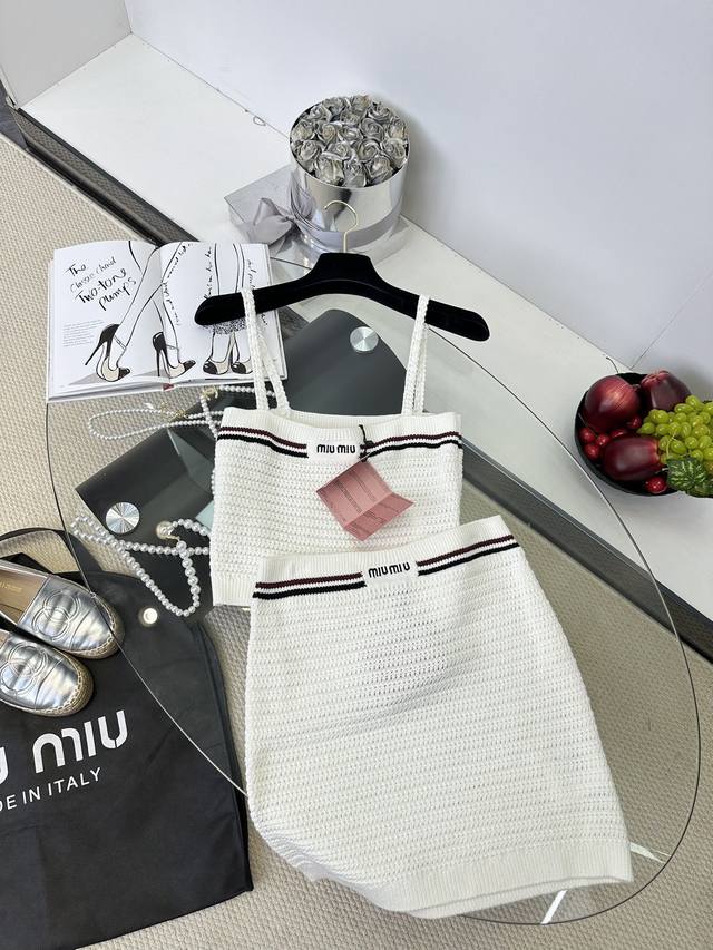 25Ss The suspender series of Miao's is really exquisite and colorful. Paired wit