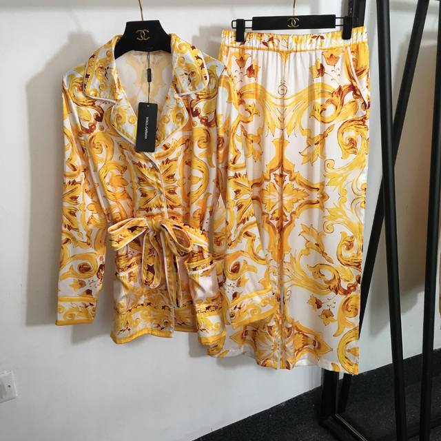 Style 4720 Dg* New suit, retro pattern print waisted long-sleeved shirt + wide-l