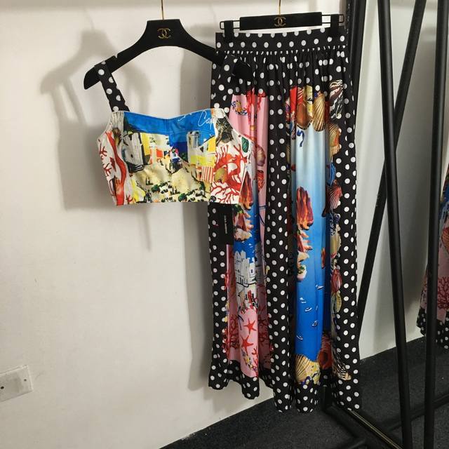 Style 5470 Dg* New style suit, tube top with camisole and polka dot print high w