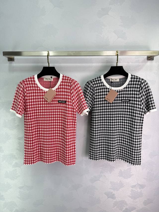 Miu 25 Early Autumn new round neck knitted short sleeves Small plaid collision c