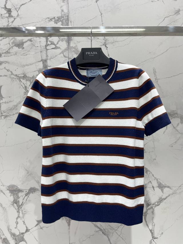 Prajia striped contrasting embroidery pattern knitted short-sleeved shirt The de