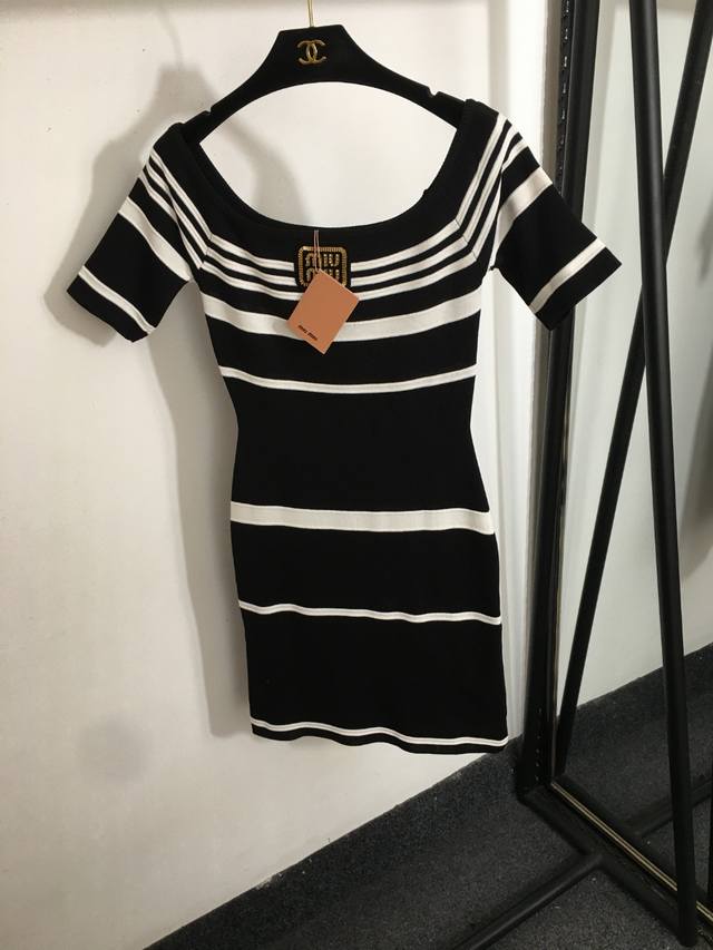 Style No. 20253741 Miumi* new beaded logo color-blocked striped one-shoulder kni