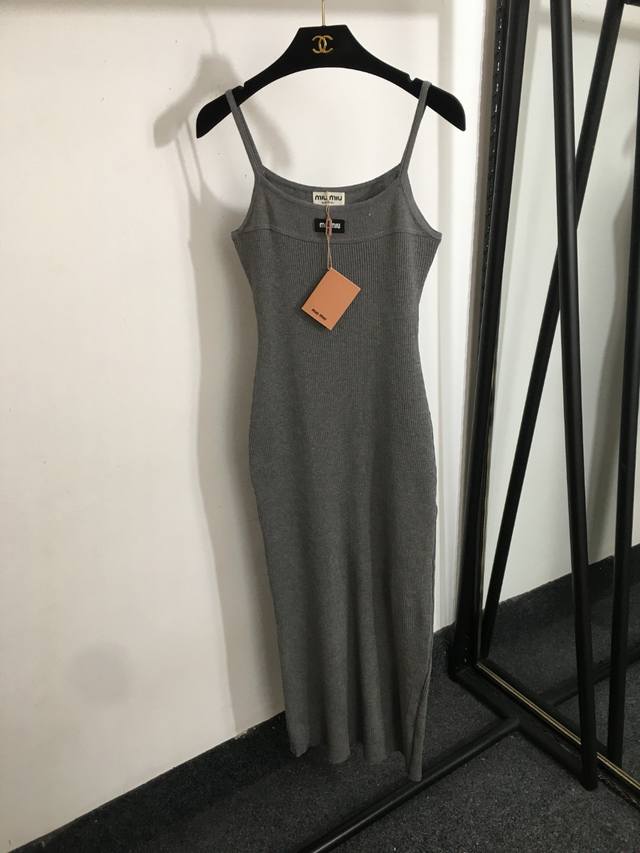 Style No. 20253737 Miumi* New collar logo embroidery hip-wrapped slit knitted su