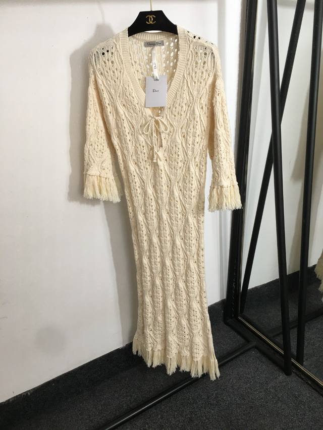 Style No. 20253724 Dio* new style fringe edge hollow knitted V-neck short-sleeve