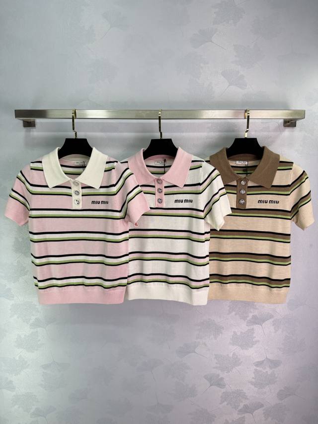 Miu*2025 summer new striped knitted short sleeves, lapel design, chest logo embr
