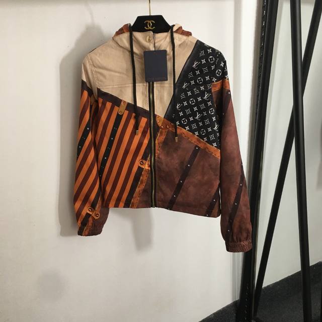 Style No. 20253686 Lv* New Logo suitcase print long-sleeved hooded zipper jacket