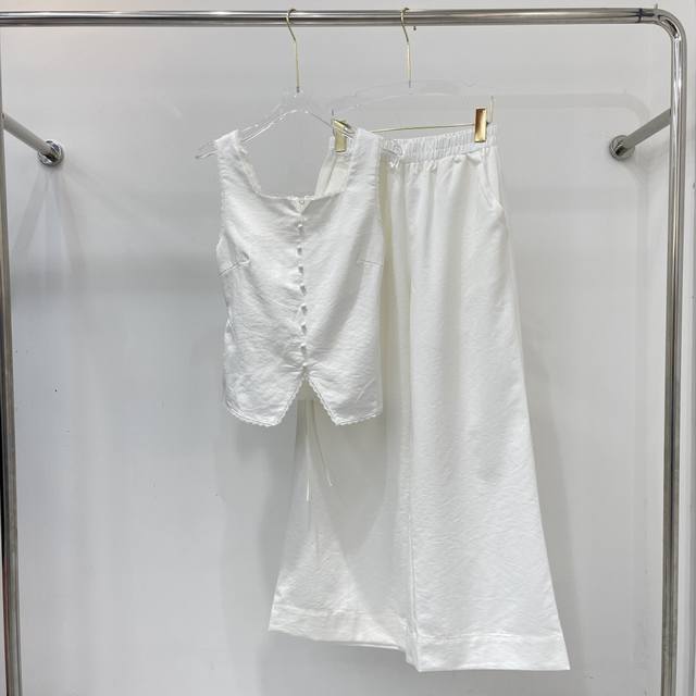 New elegant suit, super comfortable, super skin-friendly, simple and fashionable