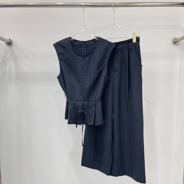 New fashion vest suit, belt design, noble and elegant, very beautiful and durabl