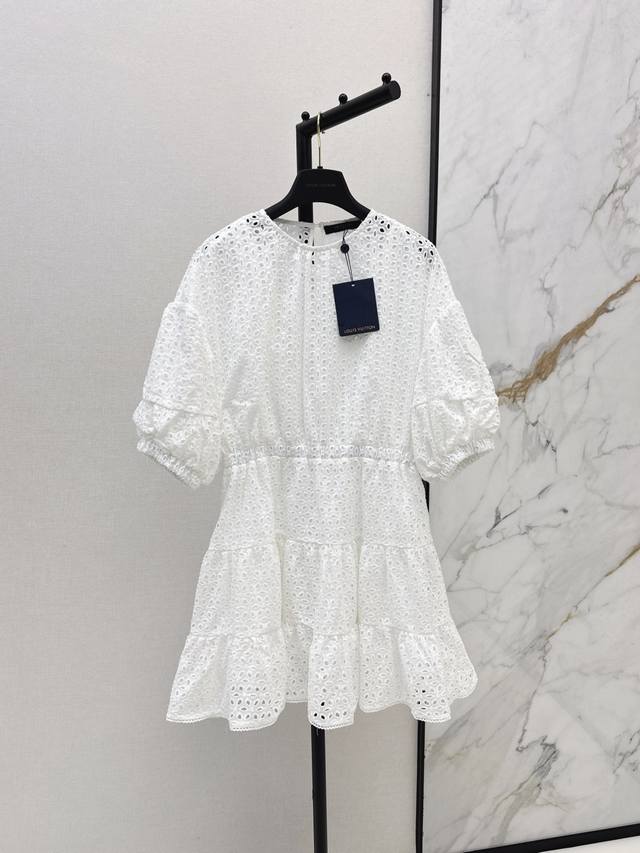 L's 25Ss spring and summer newest water-soluble round neck short-sleeved dress.
