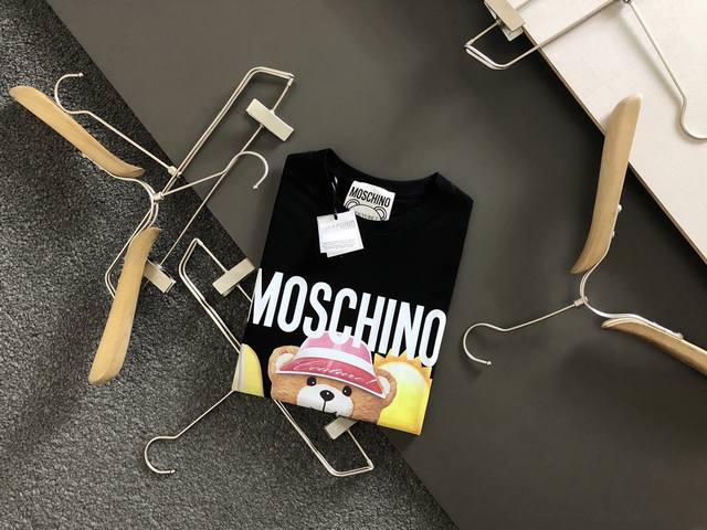 Moschino's latest printed short-sleeve shirt, high-quality original short-sleeve