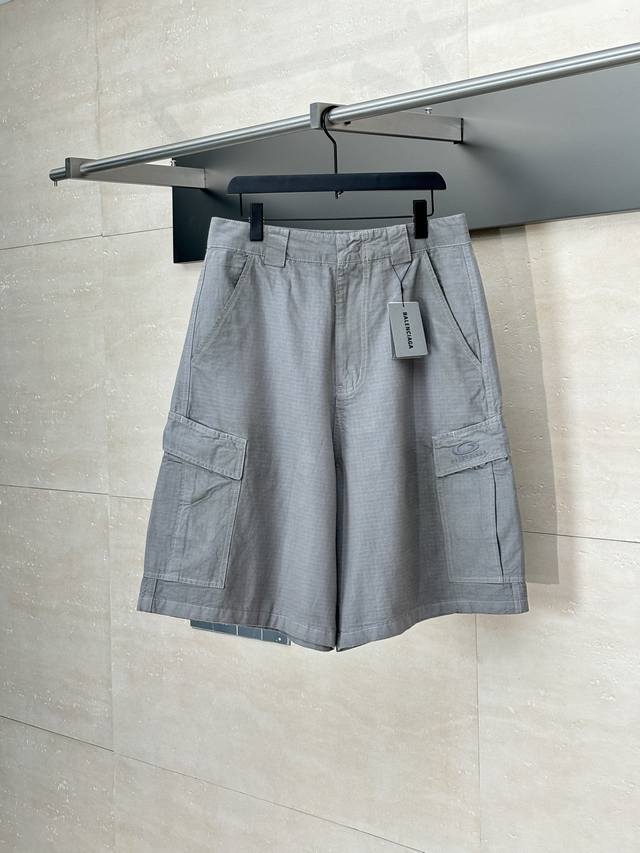 Balenciaga* Paris 25Ss new Loop cement grey distressed work shorts The work pant