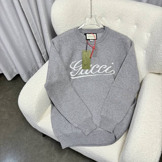 Guccl Gucc* 24* round neck sweater with white logo on the chest New early autumn